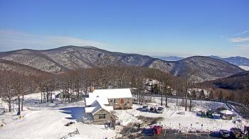 Weather camera view of Wintergreen Mtn. at 3600 ft. elev..