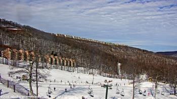 Weather camera view of Wintergreen Mtn. at 3600 ft. elev..