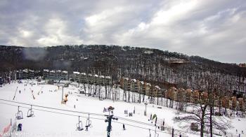 Weather camera view of Wintergreen Mtn. at 3600 ft. elev..