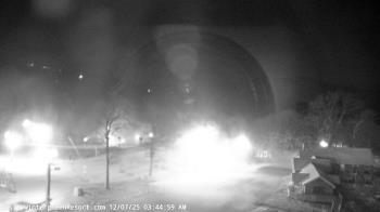 Weather camera view of Wintergreen Mtn. at 3600 ft. elev..