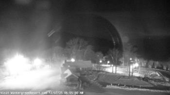 Weather camera view of Wintergreen Mtn. at 3600 ft. elev..