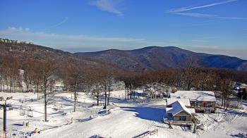 Weather camera view of Wintergreen Mtn. at 3600 ft. elev..