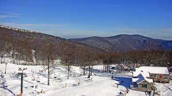 Weather camera view of Wintergreen Mtn. at 3600 ft. elev..