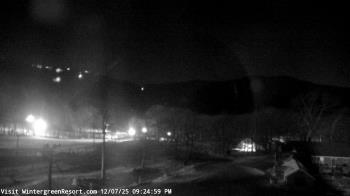 Weather camera view of Wintergreen Mtn. at 3600 ft. elev..