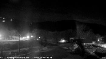 Weather camera view of Wintergreen Mtn. at 3600 ft. elev..