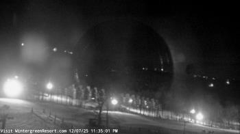 Weather camera view of Wintergreen Mtn. at 3600 ft. elev..