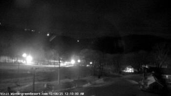 Weather camera view of Wintergreen Mtn. at 3600 ft. elev..
