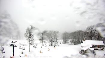 Weather camera view of Wintergreen Mtn. at 3600 ft. elev..