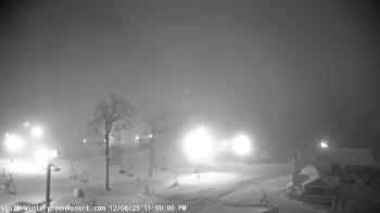 Weather camera view of Wintergreen Mtn. at 3600 ft. elev..