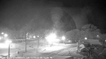 Weather camera view of Wintergreen Mtn. at 3600 ft. elev..