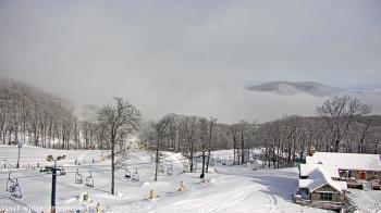 Weather camera view of Wintergreen Mtn. at 3600 ft. elev..
