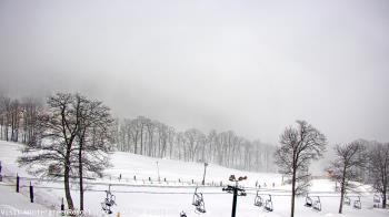Weather camera view of Wintergreen Mtn. at 3600 ft. elev..