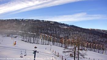 Weather camera view of Wintergreen Mtn. at 3600 ft. elev..