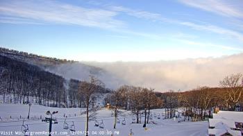 Weather camera view of Wintergreen Mtn. at 3600 ft. elev..