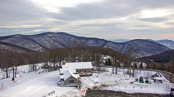 Weather camera view of Wintergreen Mtn. at 3600 ft. elev..