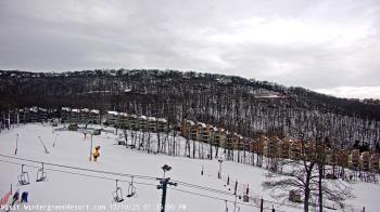 Weather camera view of Wintergreen Mtn. at 3600 ft. elev..