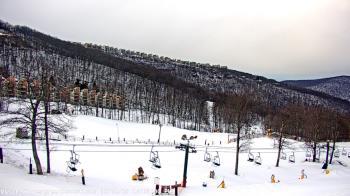 Weather camera view of Wintergreen Mtn. at 3600 ft. elev..