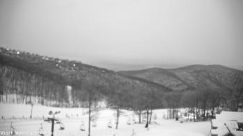 Weather camera view of Wintergreen Mtn. at 3600 ft. elev..