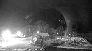 Weather camera view of Wintergreen Mtn. at 3600 ft. elev..