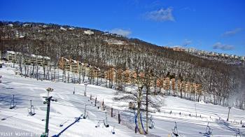 Weather camera view of Wintergreen Mtn. at 3600 ft. elev..