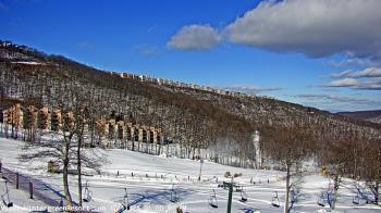Weather camera view of Wintergreen Mtn. at 3600 ft. elev..