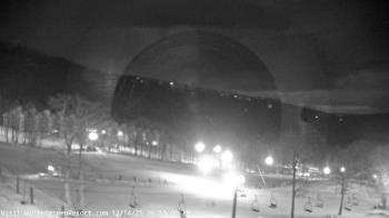 Weather camera view of Wintergreen Mtn. at 3600 ft. elev..