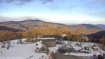 Weather camera view of Wintergreen Mtn. at 3600 ft. elev..