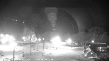 Weather camera view of Wintergreen Mtn. at 3600 ft. elev..