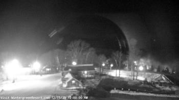 Weather camera view of Wintergreen Mtn. at 3600 ft. elev..