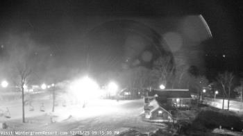 Weather camera view of Wintergreen Mtn. at 3600 ft. elev..