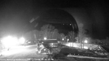 Weather camera view of Wintergreen Mtn. at 3600 ft. elev..