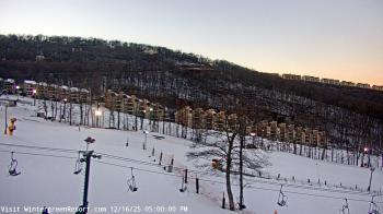 Weather camera view of Wintergreen Mtn. at 3600 ft. elev..
