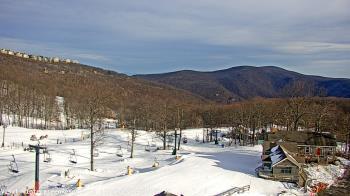 Weather camera view of Wintergreen Mtn. at 3600 ft. elev..