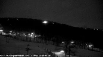 Weather camera view of Wintergreen Mtn. at 3600 ft. elev..