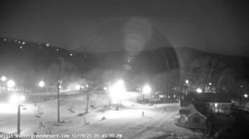 Weather camera view of Wintergreen Mtn. at 3600 ft. elev..