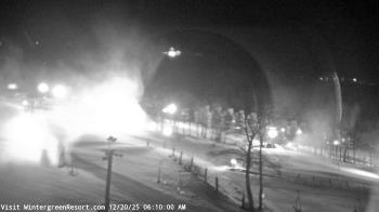 Weather camera view of Wintergreen Mtn. at 3600 ft. elev..