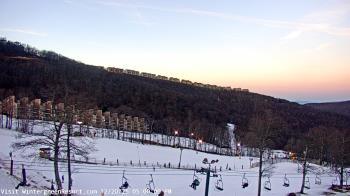 Weather camera view of Wintergreen Mtn. at 3600 ft. elev..
