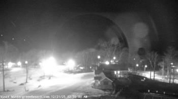 Weather camera view of Wintergreen Mtn. at 3600 ft. elev..