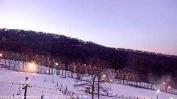 Weather camera view of Wintergreen Mtn. at 3600 ft. elev..