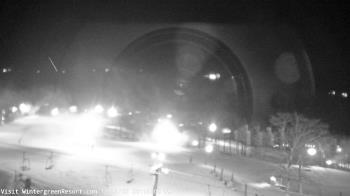 Weather camera view of Wintergreen Mtn. at 3600 ft. elev..