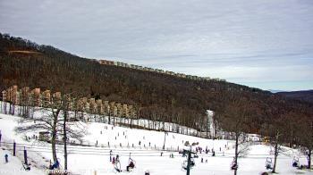 Weather camera view of Wintergreen Mtn. at 3600 ft. elev..