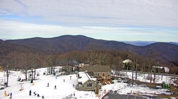 Weather camera view of Wintergreen Mtn. at 3600 ft. elev..