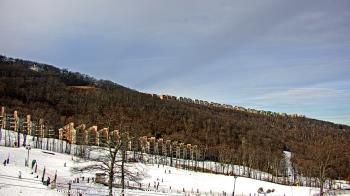 Weather camera view of Wintergreen Mtn. at 3600 ft. elev..