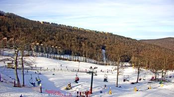 Weather camera view of Wintergreen Mtn. at 3600 ft. elev..