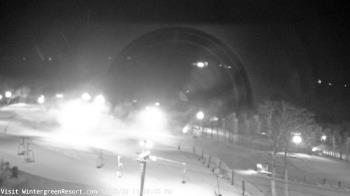 Weather camera view of Wintergreen Mtn. at 3600 ft. elev..