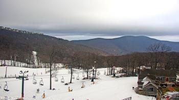 Weather camera view of Wintergreen Mtn. at 3600 ft. elev..