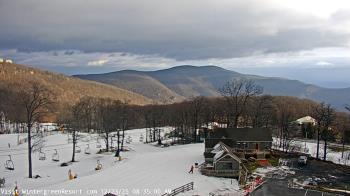 Weather camera view of Wintergreen Mtn. at 3600 ft. elev..
