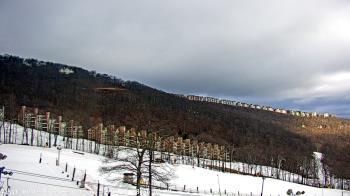 Weather camera view of Wintergreen Mtn. at 3600 ft. elev..