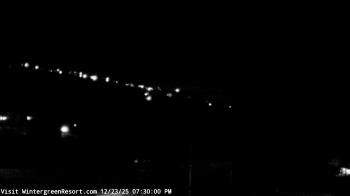 Weather camera view of Wintergreen Mtn. at 3600 ft. elev..