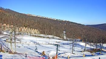Weather camera view of Wintergreen Mtn. at 3600 ft. elev..